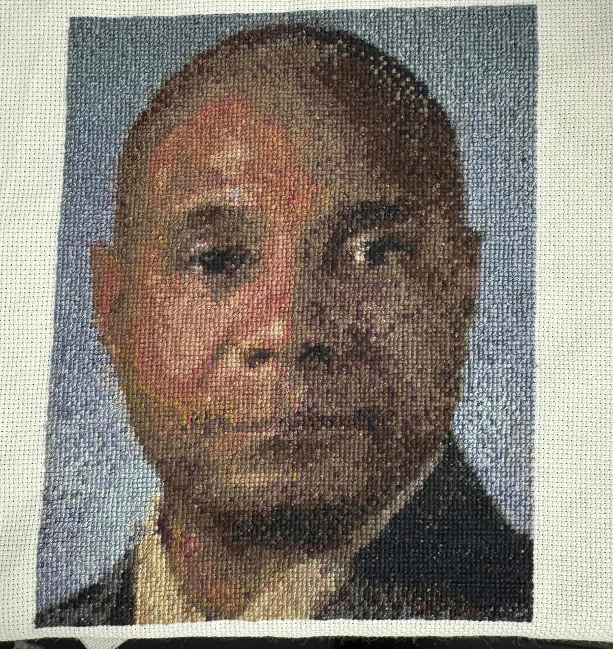 Custom Cross-Stitch Portrait – Medium (20x25cm)